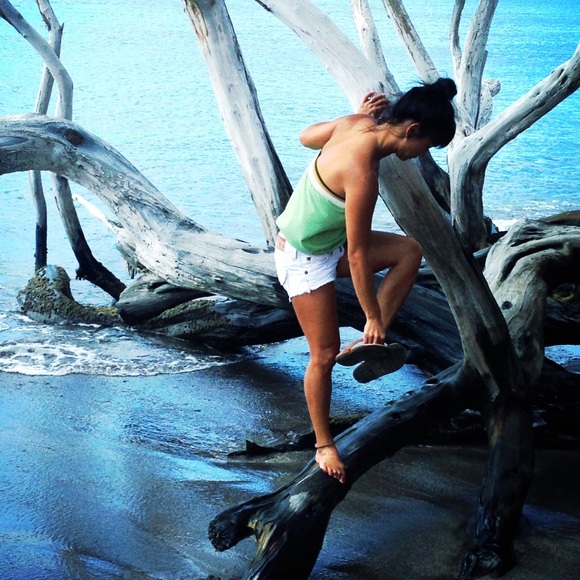 🌸Meet Your Posher, Lenie 🌈🦄🌴 - Picture 5 of 9